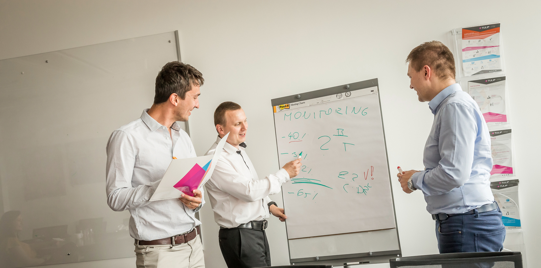 Wdrażanie podejścia Agile: Praktyczne przykłady z obszaru IT, HR i marketingu